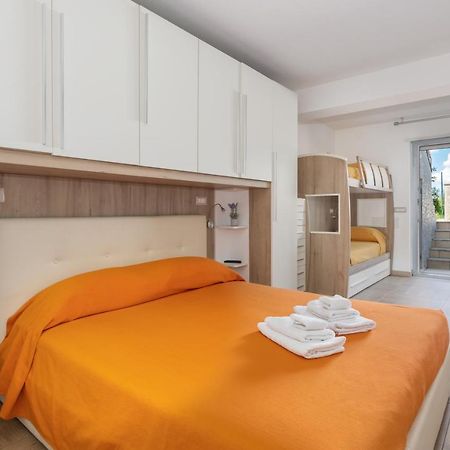 Oristano 5 Pers Appartamento Экстерьер фото