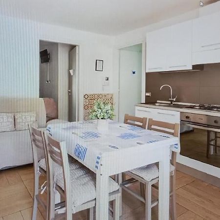Oristano 5 Pers Appartamento Экстерьер фото