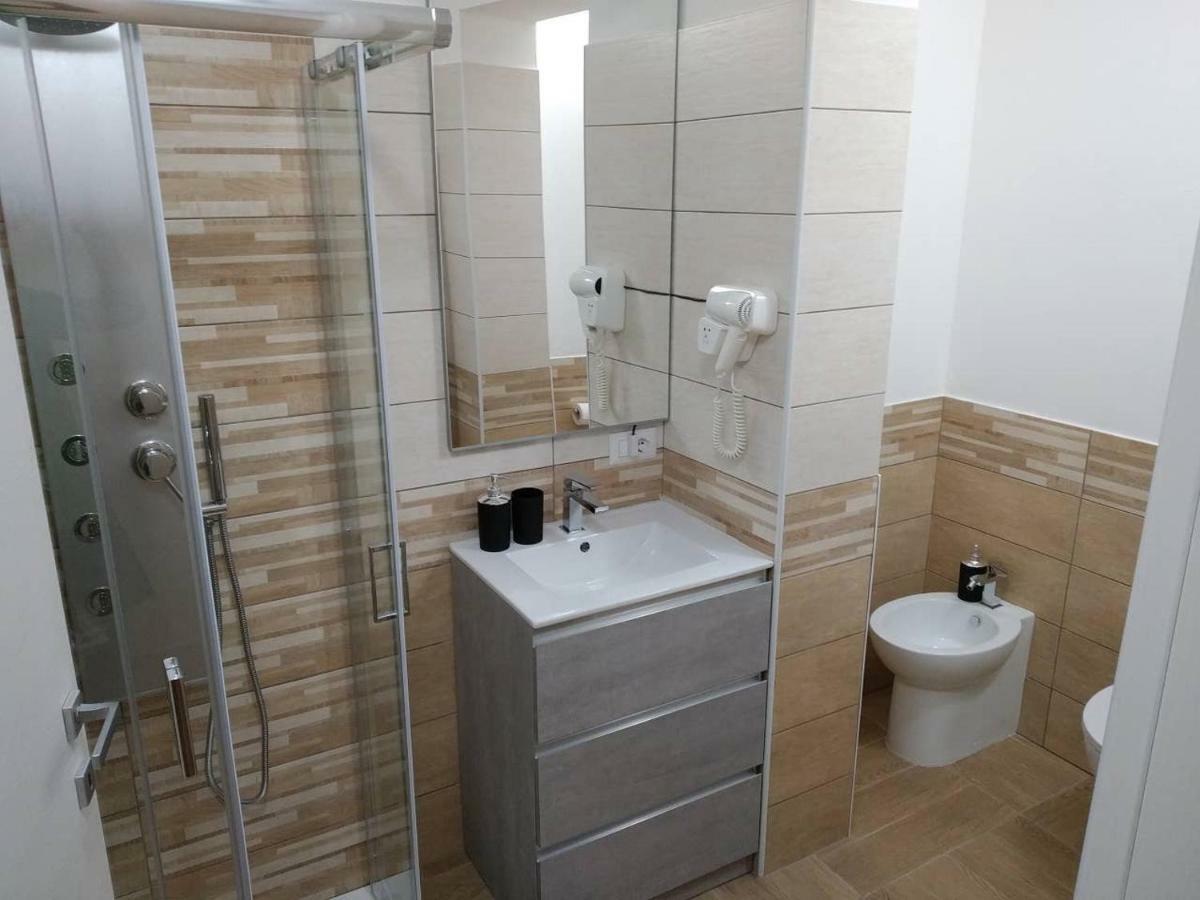 Oristano 5 Pers Appartamento Экстерьер фото